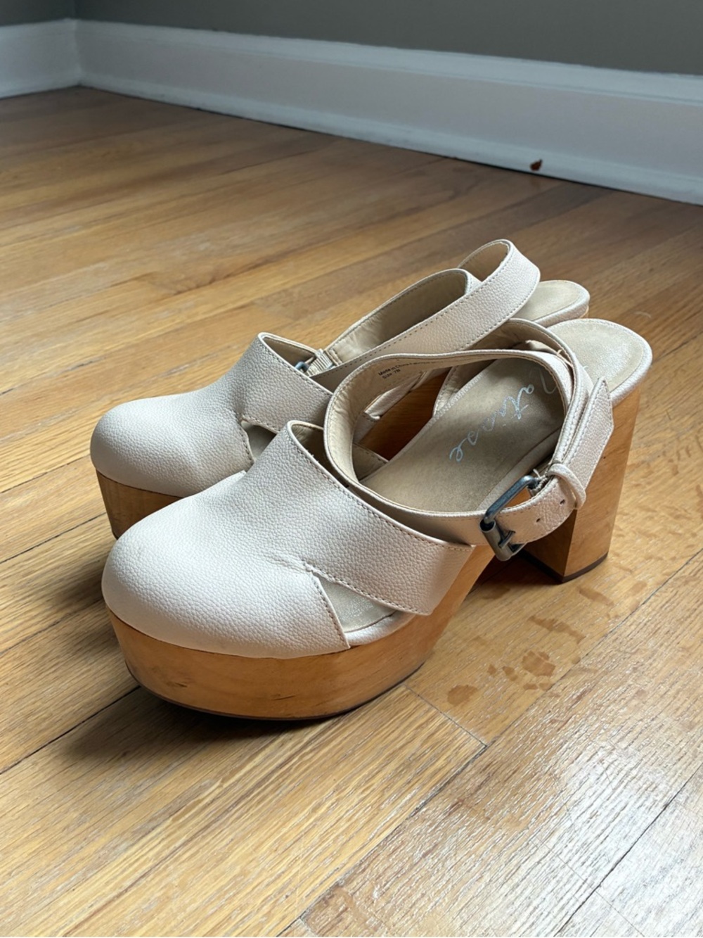Matisse - Cream Colored Clog Style Chunky Platform Heels